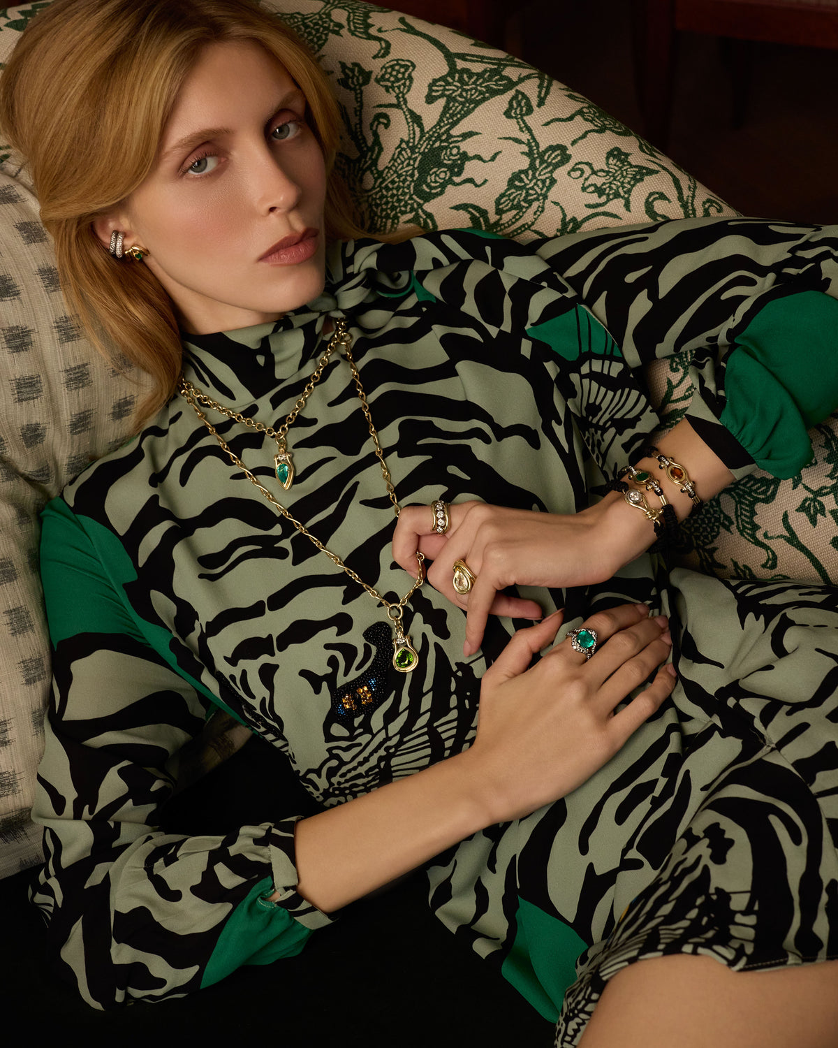 Emerald Lasso Floret Ring
